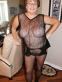 Lady in provocative bra